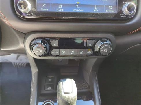 Used 2024 Nissan Kicks SR w/ SR Premium Package image 21