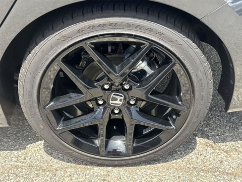 Used 2024 Honda Civic Sport image 12