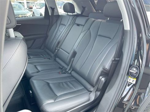 Used 2024 Audi Q7 3.0T Premium Plus image 25
