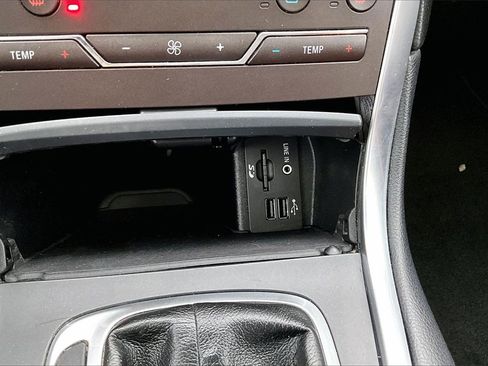 Used 2015 Ford Edge Titanium w/ Equipment Group 301A image 32