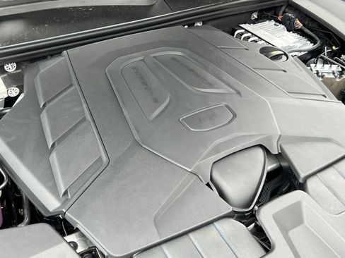 New 2026 Porsche Cayenne AWD/4WD image 35