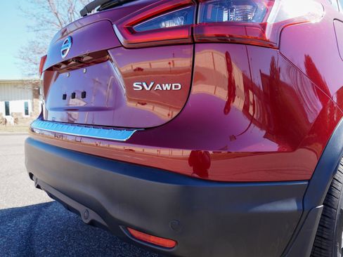 Used 2022 Nissan Rogue Sport SV w/ Technology Package image 26