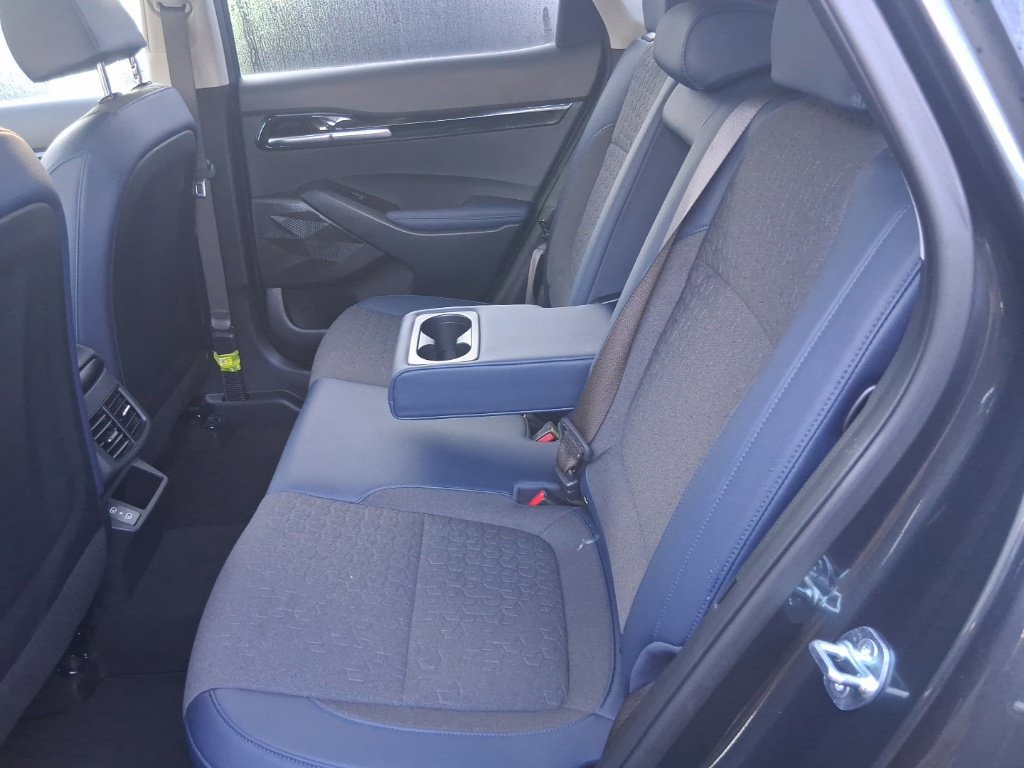 Used 2025 Kia Seltos S AWD/4WD image 18