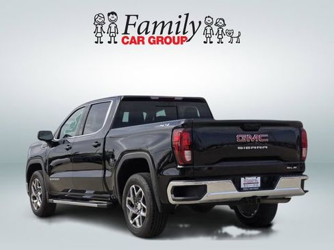 Used 2024 GMC Sierra 1500 SLE w/ Preferred Package AWD/4WD image 3