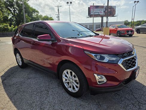 Used 2018 Chevrolet Equinox LT FWD image 3