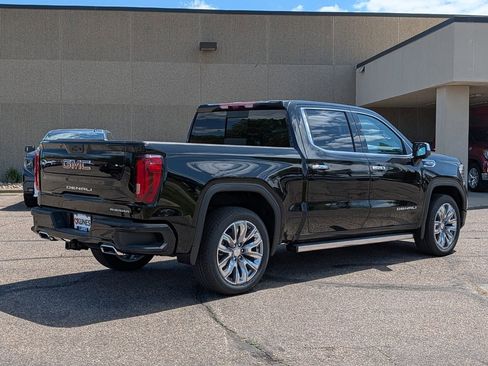 New 2026 GMC Sierra 1500 Denali w/ Denali Reserve Package AWD/4WD image 17
