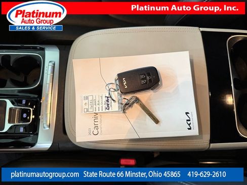 Used 2023 Kia Carnival EX FWD image 26
