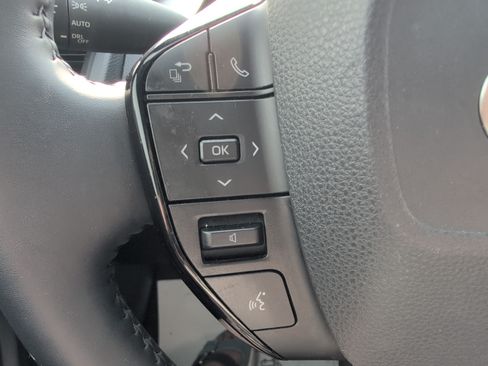 Certified 2024 Toyota Prius XLE AWD/4WD image 19