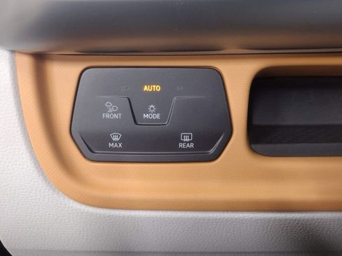 New 2025 Volkswagen ID. Buzz 1st Edition image 22