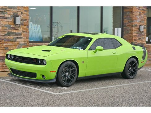 Used 2015 Dodge Challenger R/T Scat Pack w/ Leather Interior Group image 7