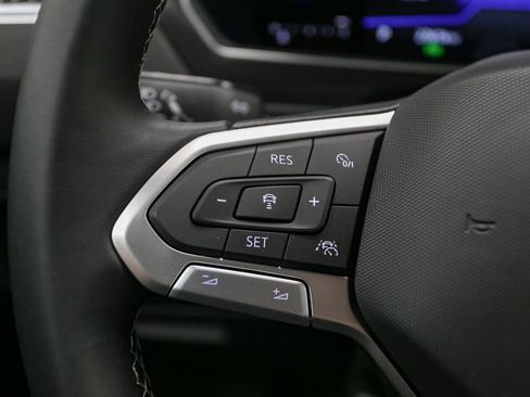 Certified 2023 Volkswagen Tiguan SE R-Line FWD image 42