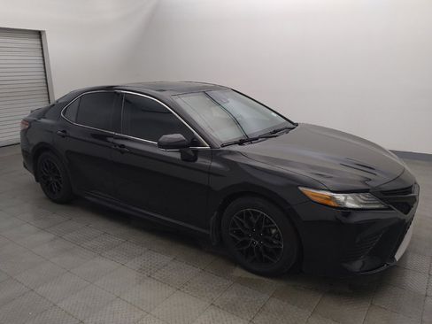 Used 2018 Toyota Camry XSE FWD image 11