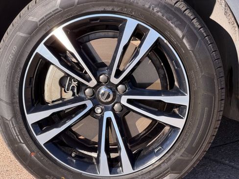 Used 2020 Volvo XC60 T6 Momentum image 34