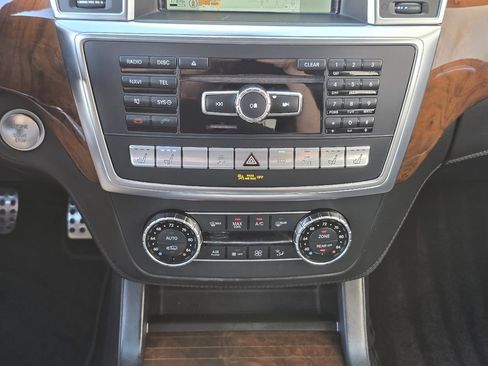 Used 2016 Mercedes-Benz GL 63 AMG 4MATIC image 16