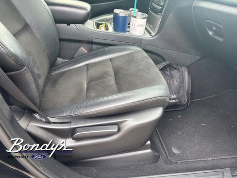 Used 2019 Jeep Grand Cherokee Altitude RWD image 2