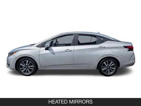 Used 2025 Nissan Versa SV FWD image 5