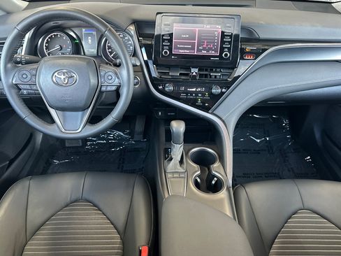Used 2023 Toyota Camry SE w/ Convenience Package FWD image 12