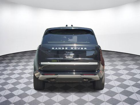 Certified 2024 Land Rover Range Rover Long Wheelbase Autobiography AWD/4WD image 10