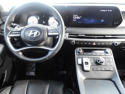 Used 2023 Hyundai Palisade Limited w/ Cargo Package image 4