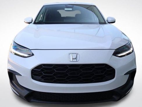 New 2026 Honda HR-V LX image 2