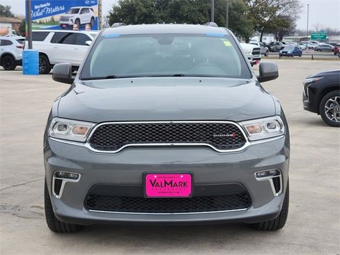 Used 2022 Dodge Durango SXT image 2
