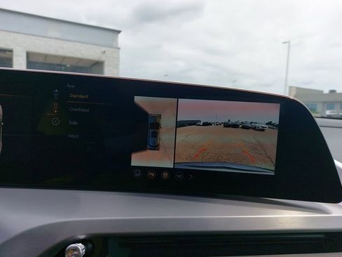 New 2026 Cadillac Vistiq Sport w/ LPO, Floor Liner Package image 28