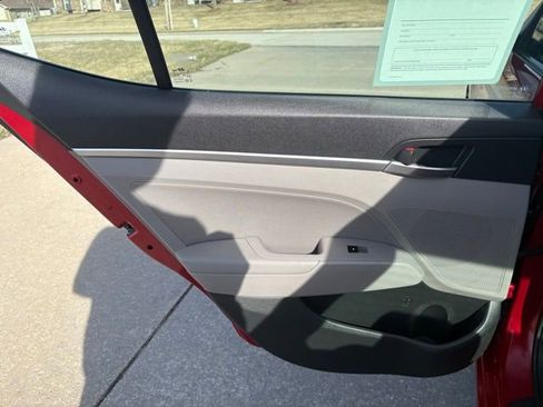 Used 2019 Hyundai Elantra SEL image 20