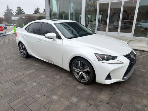Used 2018 Lexus IS 300 AWD w/ Comfort Package image 3