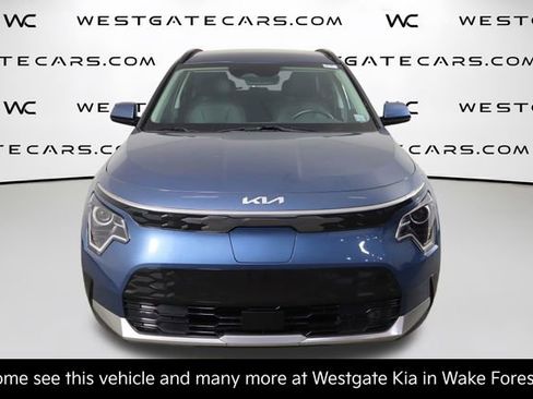 Used 2023 Kia Niro Wind w/ Wind Preserve Package FWD image 2