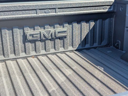 New 2026 GMC Sierra 1500 SLE w/ X31 Off-Road Package image 10