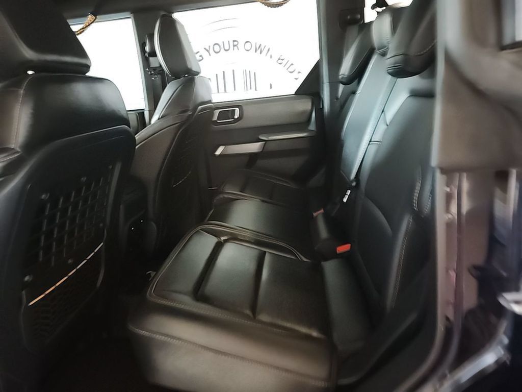 Used 2021 Ford Bronco Badlands AWD/4WD image 4