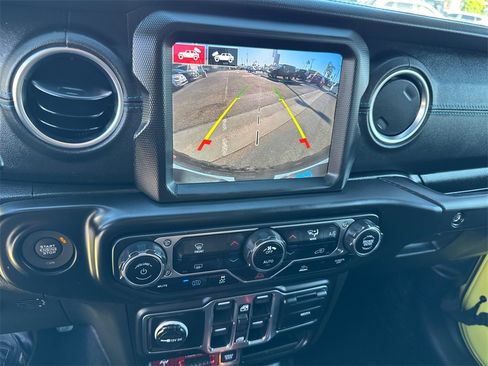 Certified 2023 Jeep Wrangler Unlimited Rubicon 4xe image 31