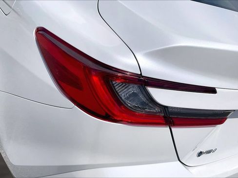 Used 2025 Toyota Camry XLE FWD image 22