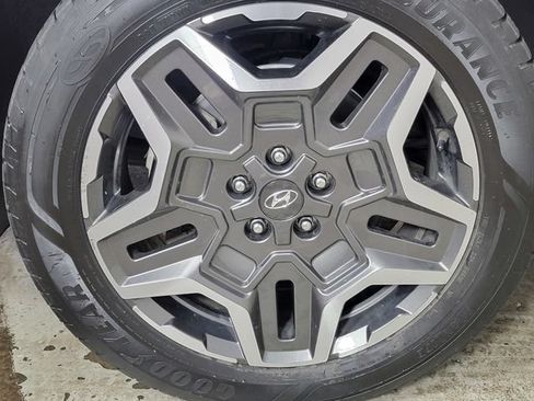 Used 2022 Hyundai Santa Fe Limited AWD/4WD image 10