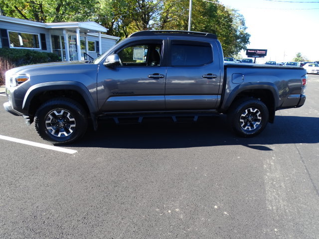 Used 2021 Toyota Tacoma TRD Off-Road w/ Technology Package AWD/4WD image 19