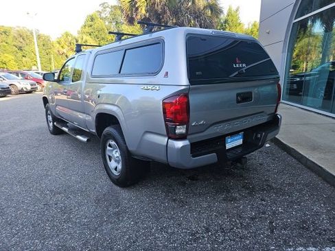 Used 2018 Toyota Tacoma SR w/ SR Convenience Package AWD/4WD image 3