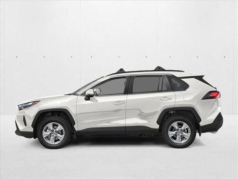 Used 2025 Toyota RAV4 XLE w/ Convenience Package image 3