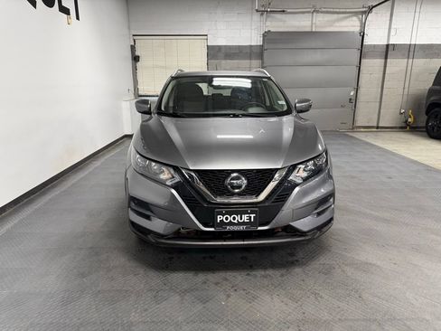 Used 2020 Nissan Rogue Sport SV image 3
