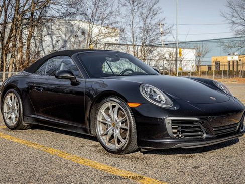 Used 2017 Porsche 911 Carrera image 16