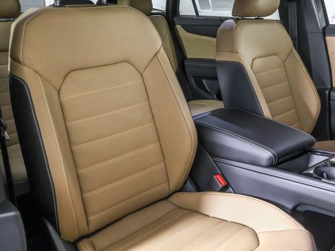 New 2026 Volkswagen Atlas Cross Sport SEL image 45