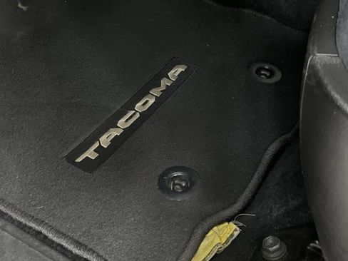 Used 2021 Toyota Tacoma SR5 image 17