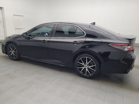 Used 2024 Toyota Camry SE FWD image 3