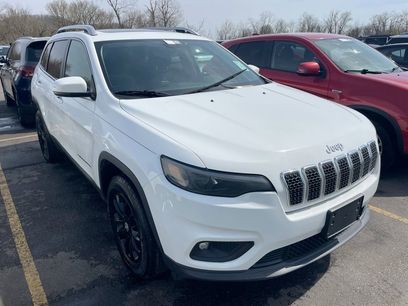 Used 2019 Jeep Cherokee Latitude Plus w/ Comfort/Convenience Group