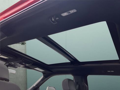 Used 2022 Ford F350 Platinum w/ Tremor Off-Road Package image 44