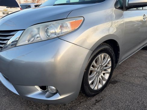 Used 2015 Toyota Sienna XLE Premium image 18