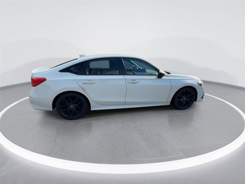 Used 2023 Honda Civic Sport image 9