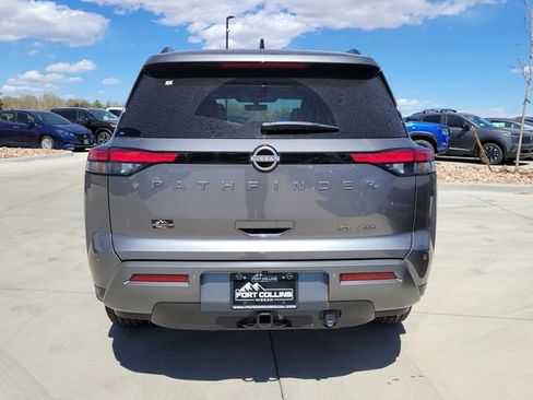 New 2026 Nissan Pathfinder SL image 10