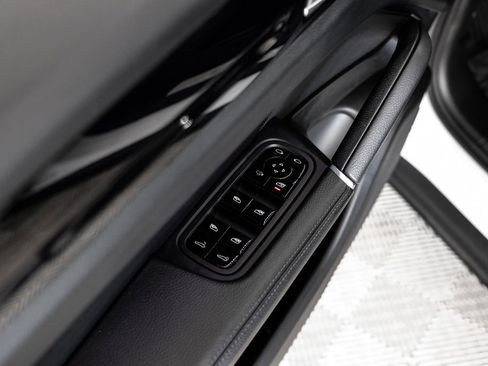 Used 2019 Porsche Cayenne S image 48