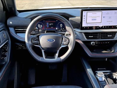 Used 2025 Ford Explorer ST-Line AWD/4WD image 5