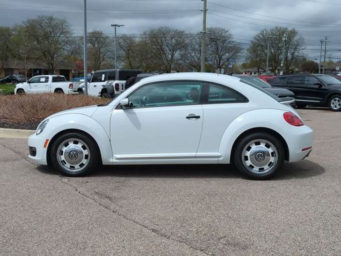 Used 2016 Volkswagen Beetle 1.8T Classic FWD image 5